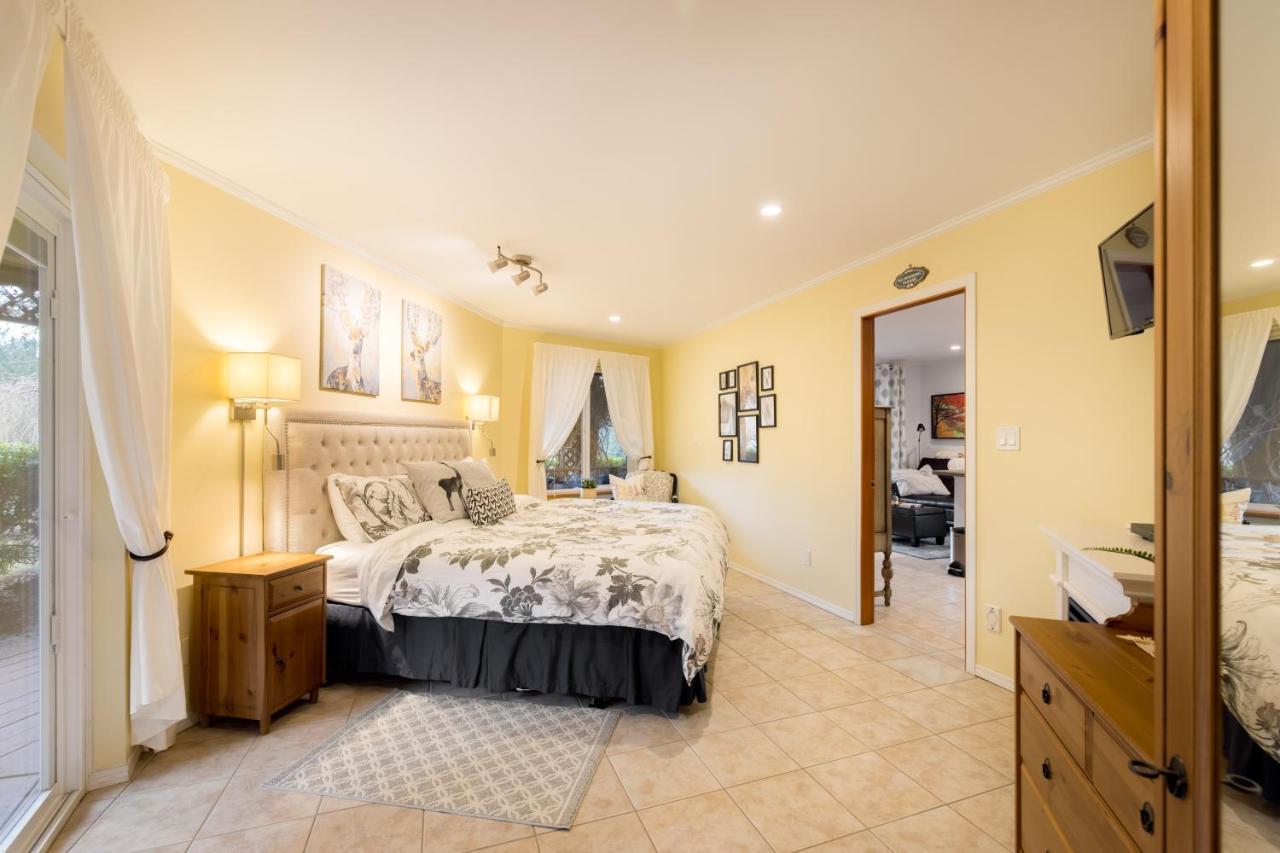 Enchanter Ocean View Suites Madeira Park Exterior foto