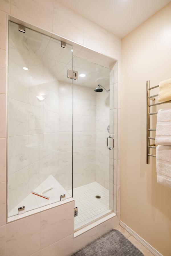 Enchanter Ocean View Suites Madeira Park Exterior foto